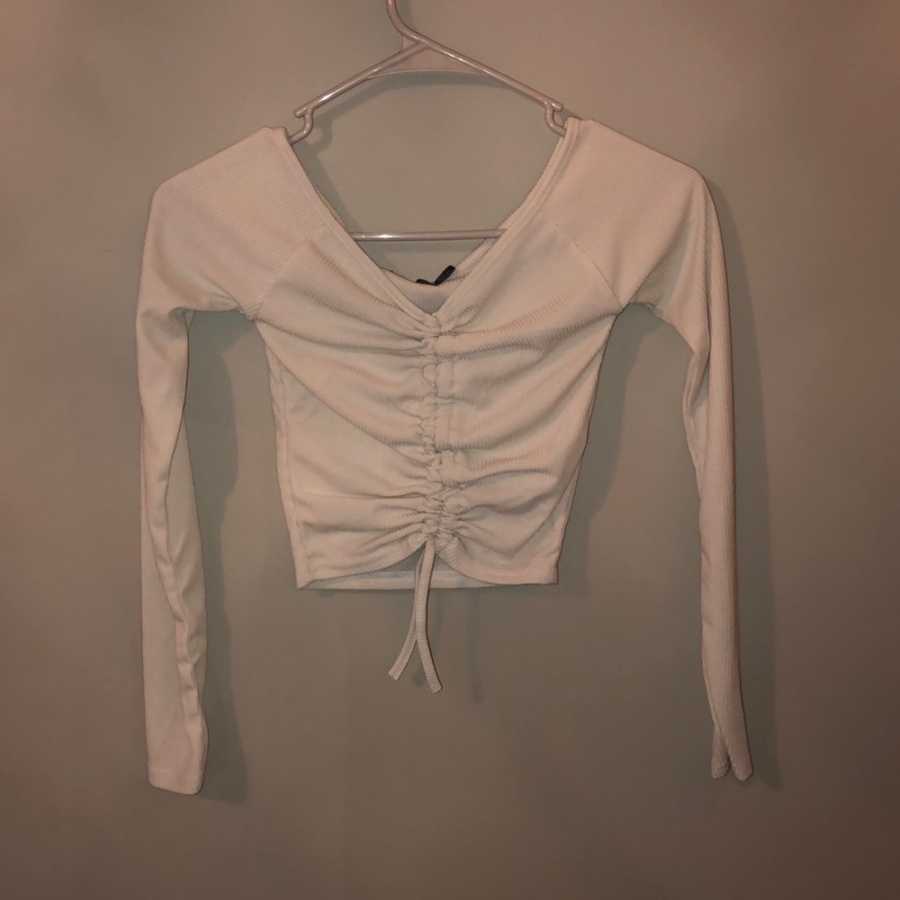 pretty little thing crop top